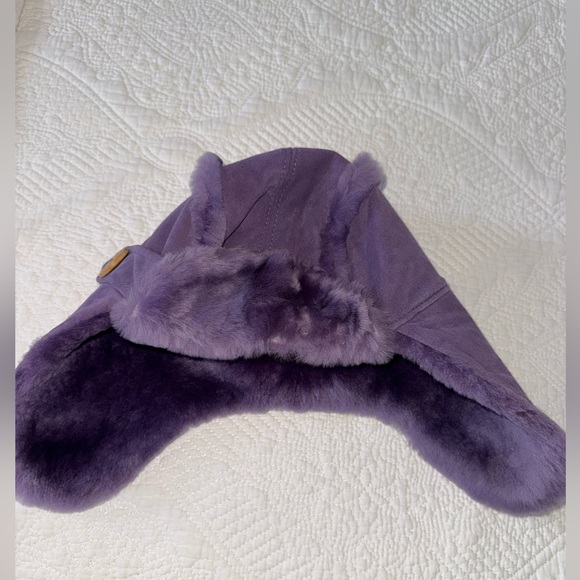 UGG Kids Lavender Shearling Hat - Picture 4 of 7